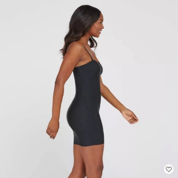Spanx Assets Red Hot Label Black Body Slip Small